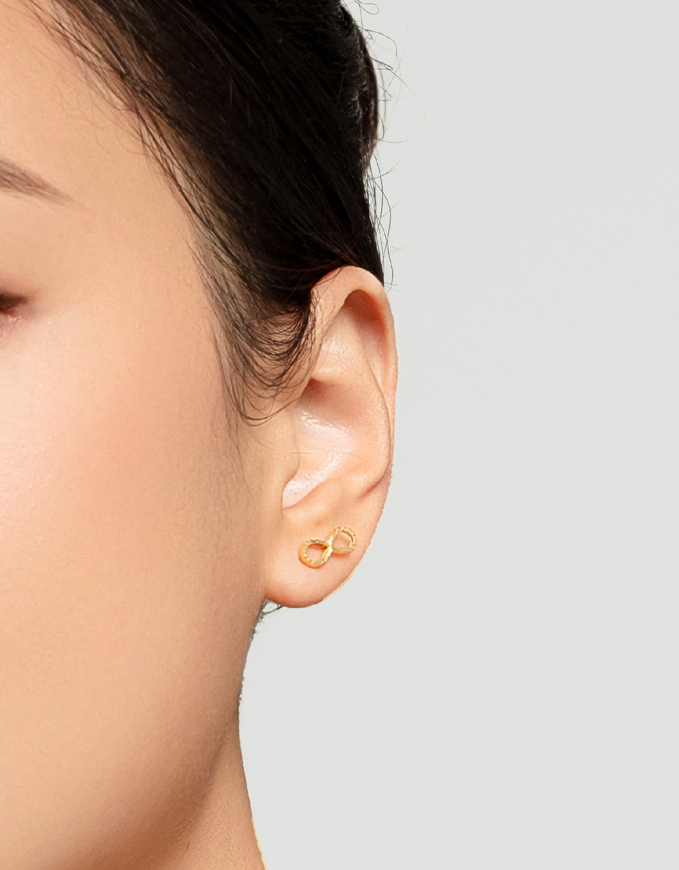 LVC MOD22 Upright Infinity Gold Earrings