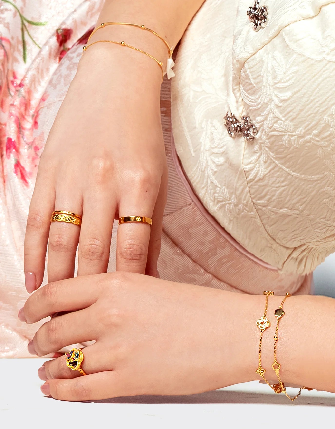 LVC 9IN Flowerette 999 Gold Ring