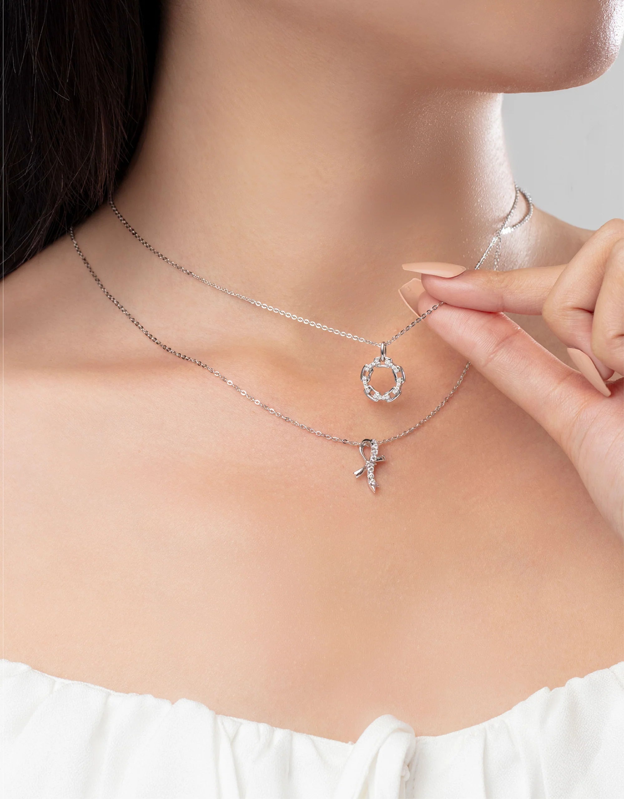 LVC Noeud Le Ruban Diamond Pendant