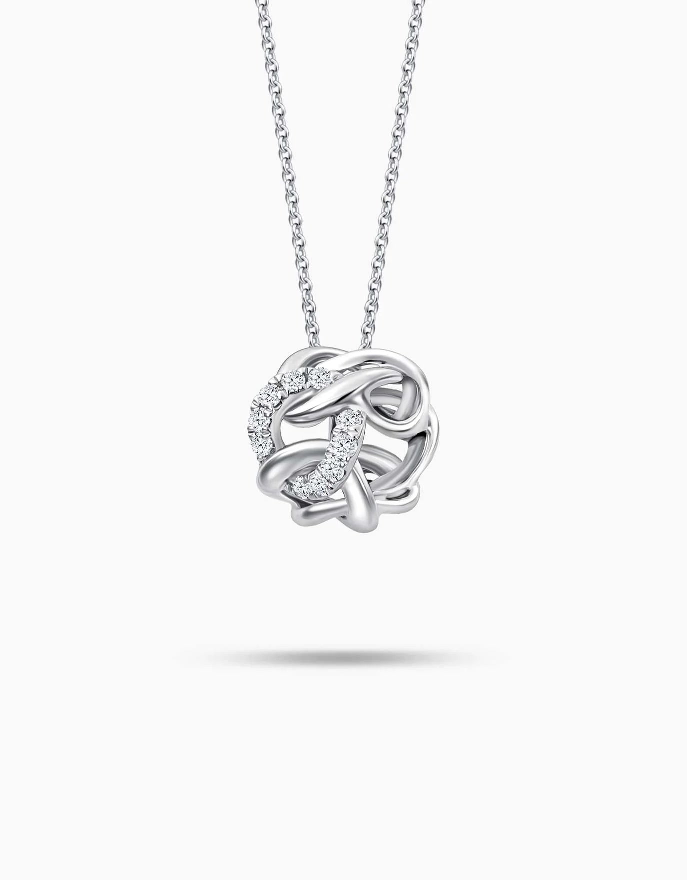LVC Charmes Intertwined Barrel Diamond Pendant