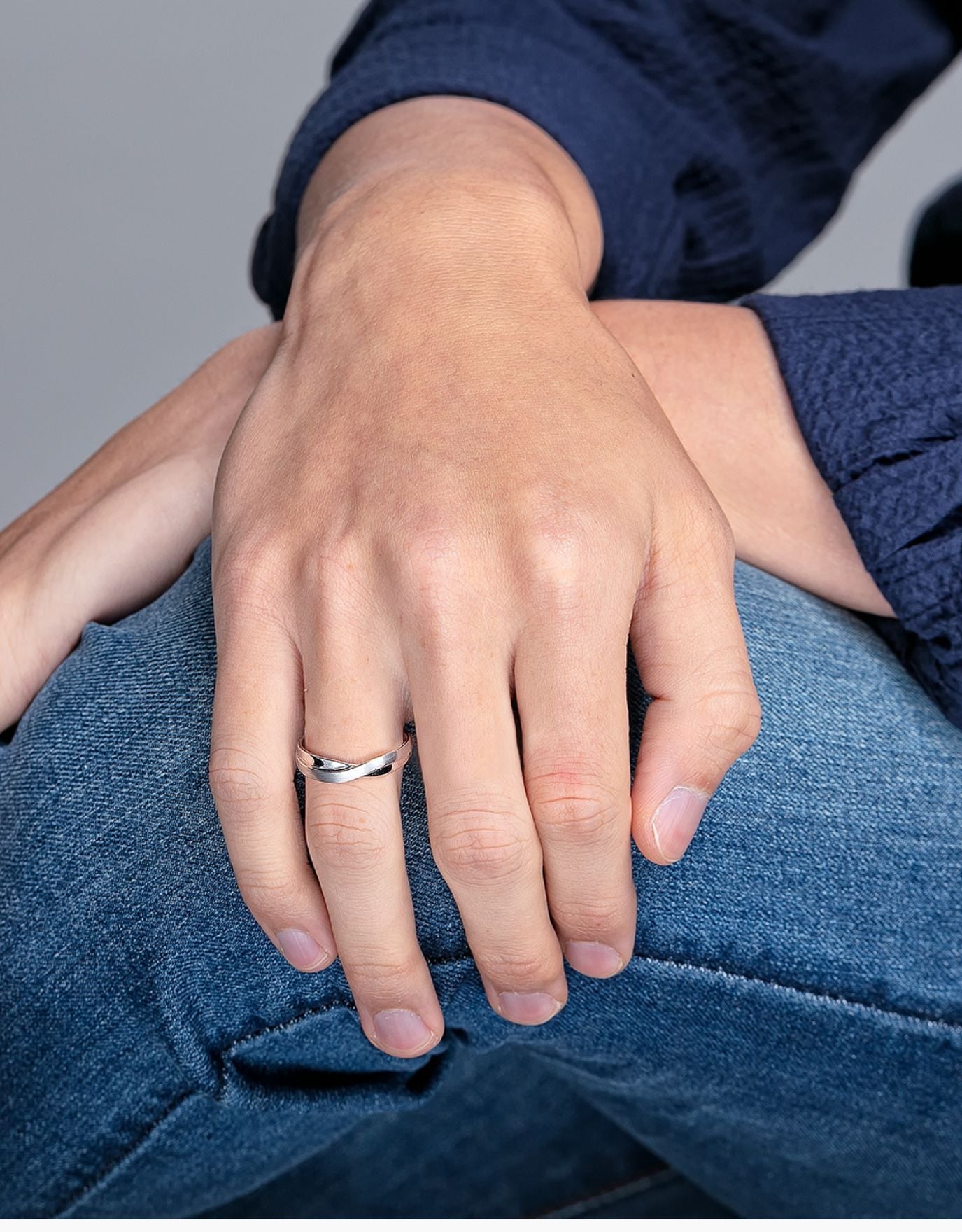 LVC white gold wedding ring for men designed with a combination of two materials with glossy and matte finish