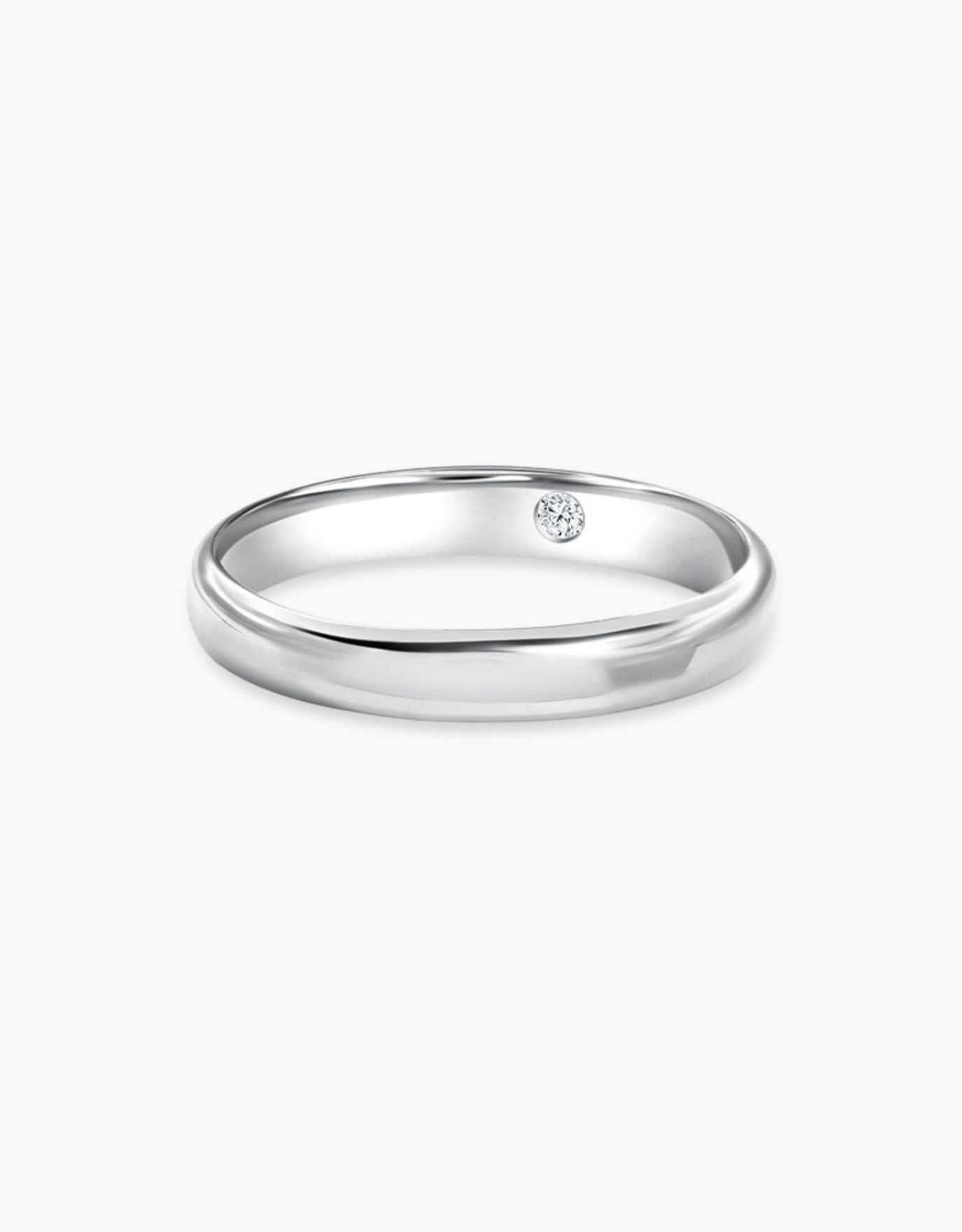 LVC men diamond ring Wedding Band in White Gold with an Inner Diamond close up look