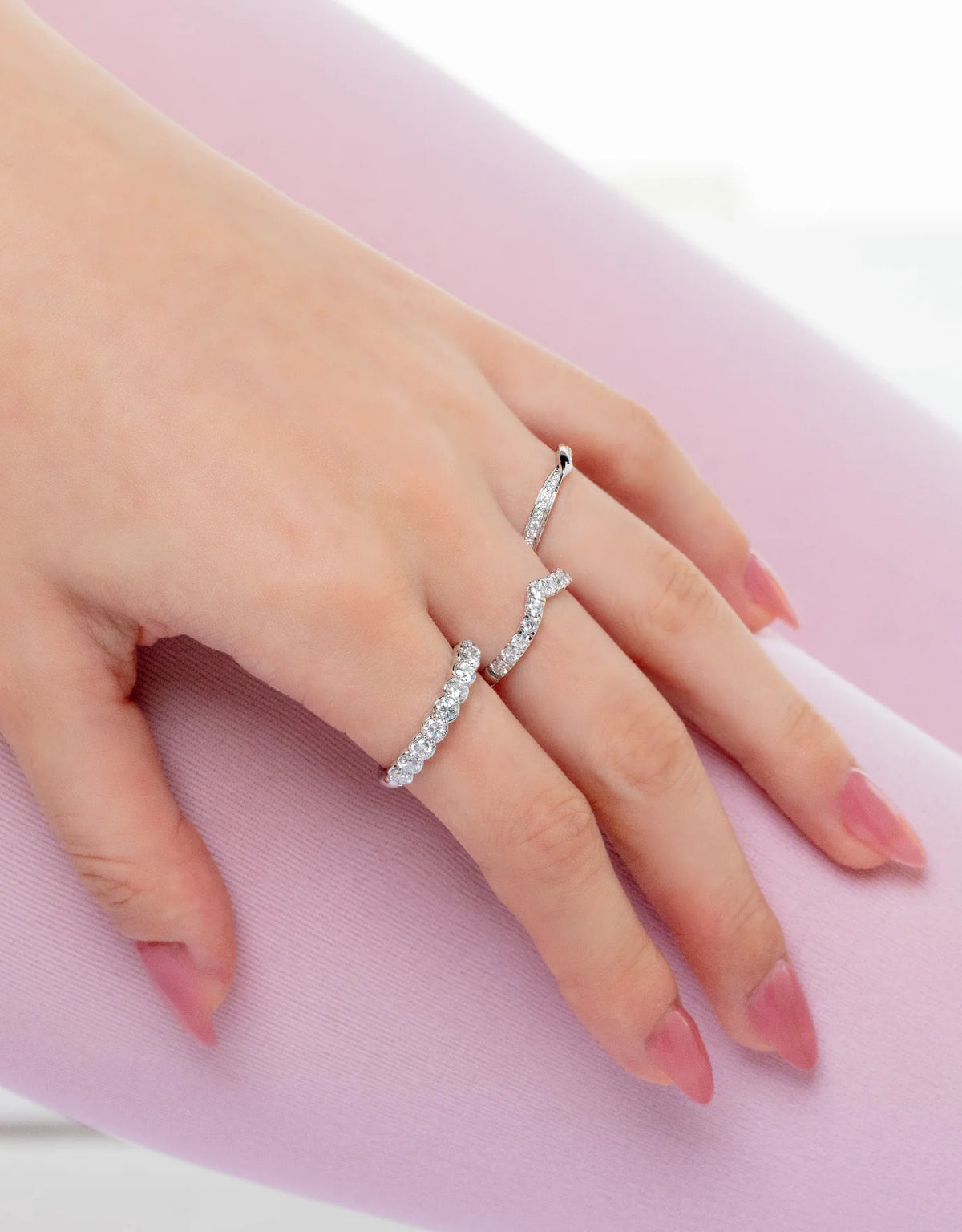 LVC Petit Precieux Aimee Diamond Wedding Band