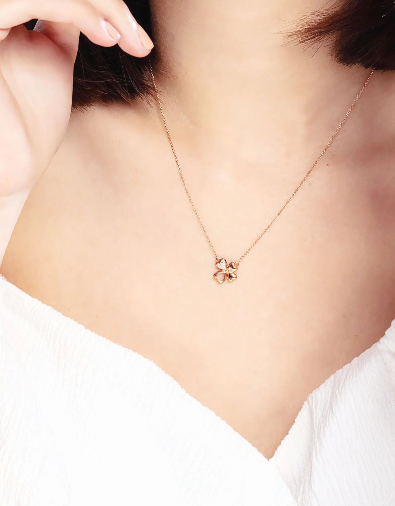 LVC Charmes Clover Diamond Necklace
