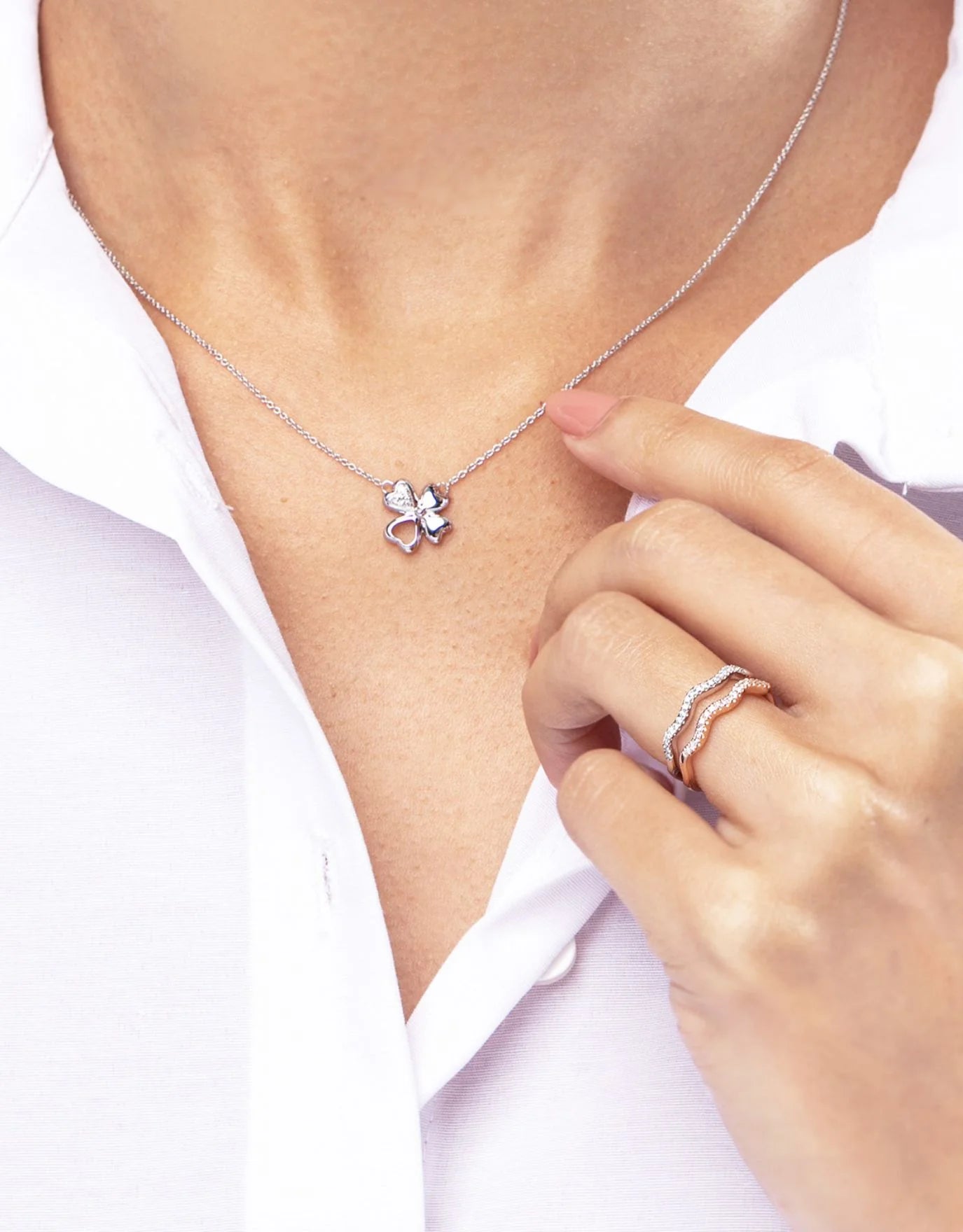 LVC Charmes Clover Diamond Necklace