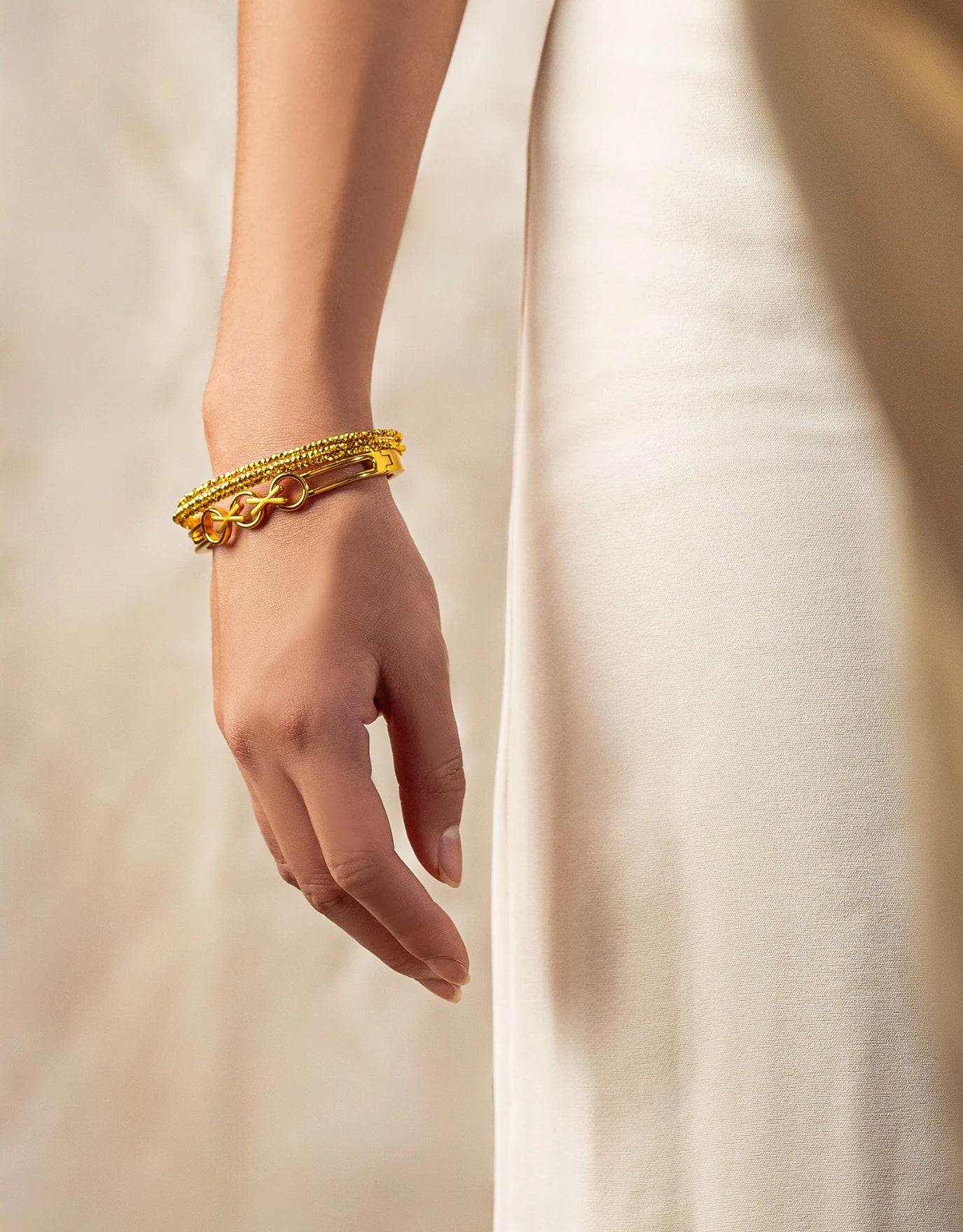 LVC 9IN Elin 999 Gold Bangle