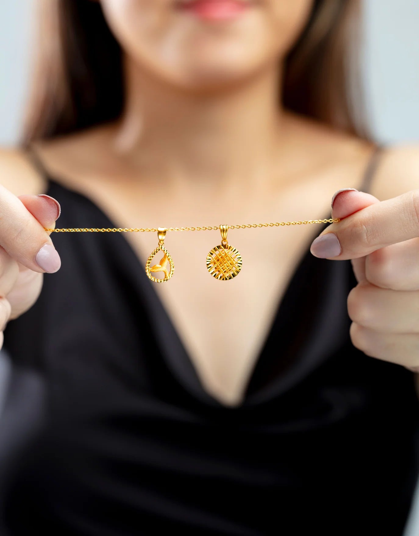 LVC 9IN Eloquence 999 Gold Pendant