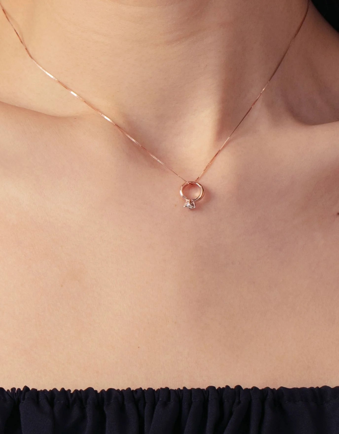 LVC Charmes Rose Elegance Mini Ring Diamond Pendant